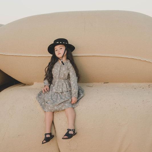 A beautiful shoot at Cotton Tree Beach Queensland